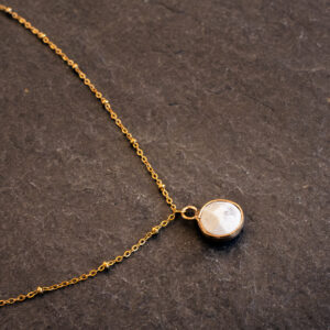 Collier Howlite