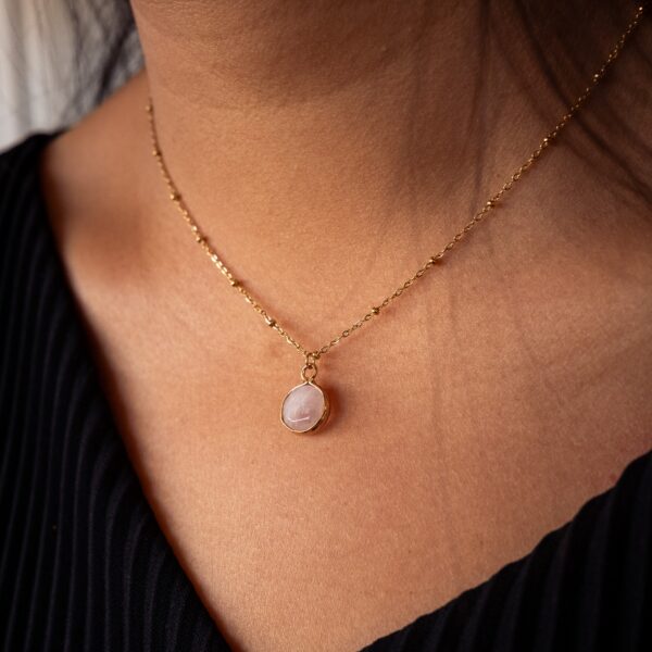 Collier Howlite