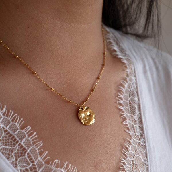 Collier Médaillon martelé