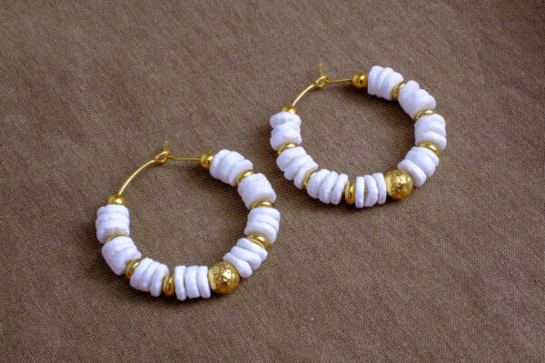 Créoles perles heishi coquillage