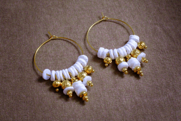 Créoles perles heishi coquillage