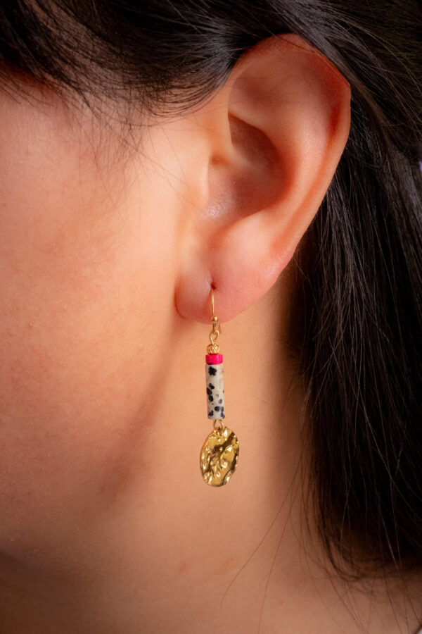 Boucles d'oreilles jaspe dalmatien fuchsia sequin