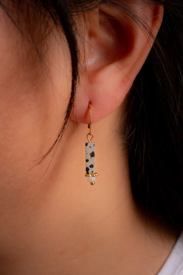 Dormeuses jaspe dalmatien nacre