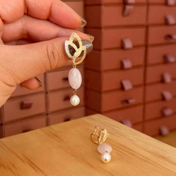 Boucles d'oreilles quartz rose et perles