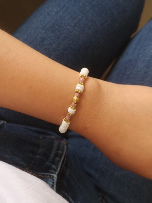 Bracelet élastique coquillage blanc et rhodonite rose